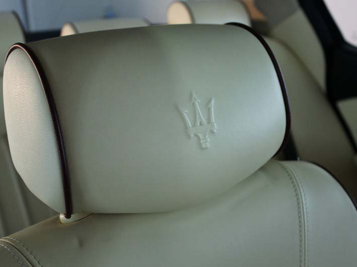 Czyszczenie skóry w Maserati Quattroporte